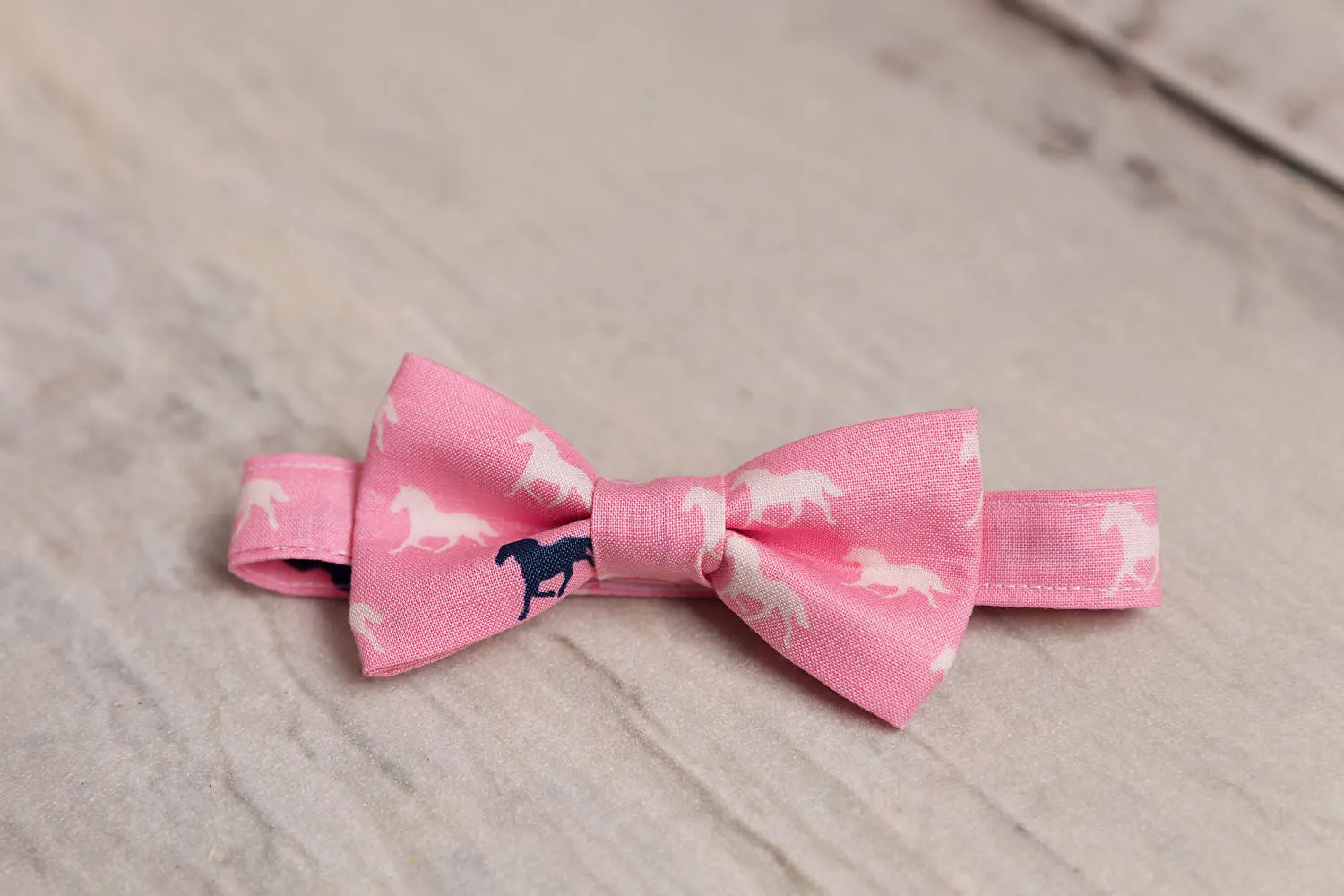 Derby Horses Bow Tie